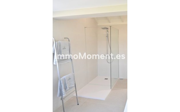 Wiederverkauf - Freistehende Villa - Marbella - Guadalmina Alta