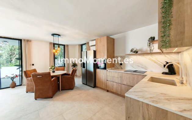 Wiederverkauf - Freistehende Villa - Marbella - Elviria