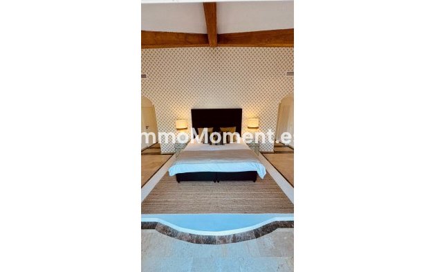 Reventa - Villa independiente - Estepona  - Estepona Centro