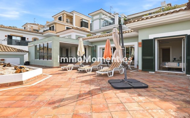 Resale - Apartment - Casares - Doña Julia