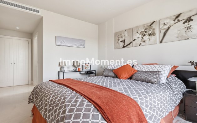 Resale - Apartment - Casares - Doña Julia