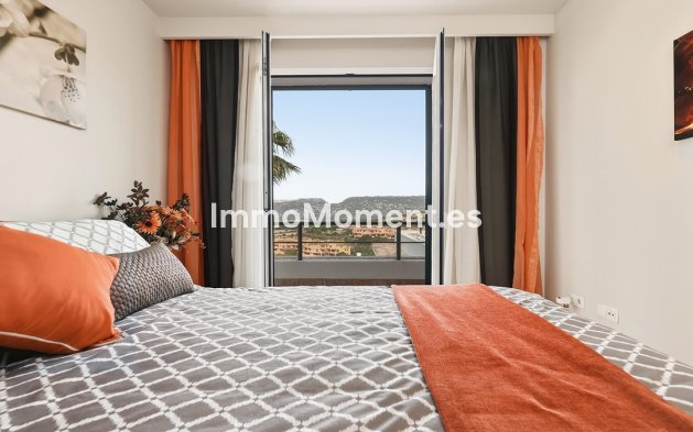Resale - Apartment - Casares - Doña Julia