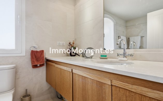 Resale - Apartment - Casares - Doña Julia