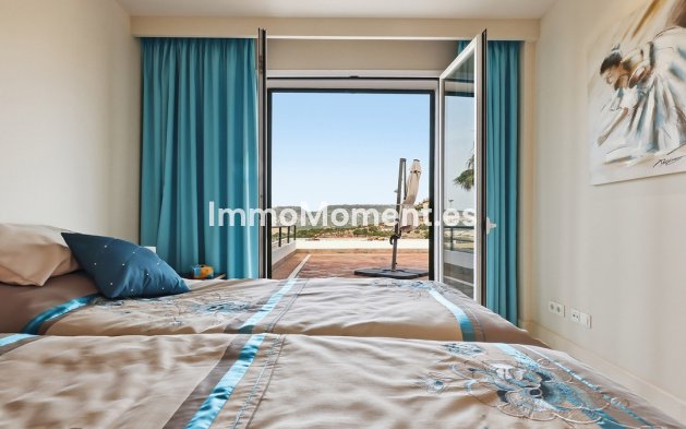 Resale - Apartment - Casares - Doña Julia
