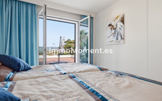 Resale - Apartment - Casares - Doña Julia