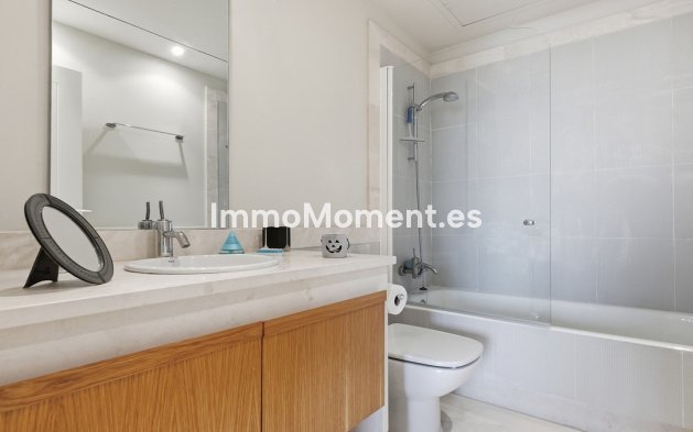Resale - Apartment - Casares - Doña Julia