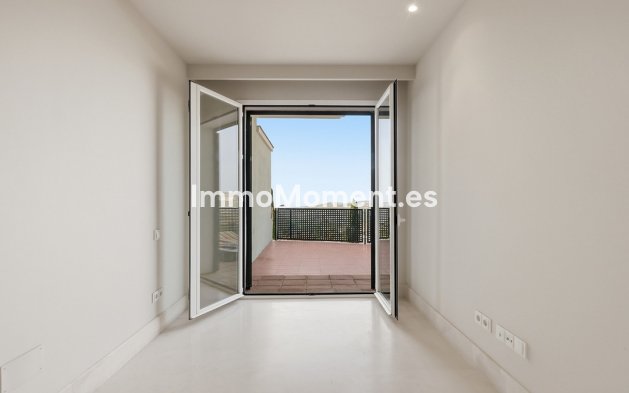 Resale - Apartment - Casares - Doña Julia