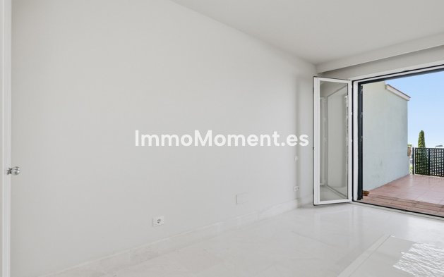 Resale - Apartment - Casares - Doña Julia