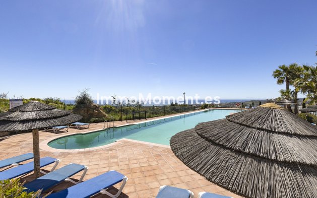 Resale - Apartment - Casares - Doña Julia