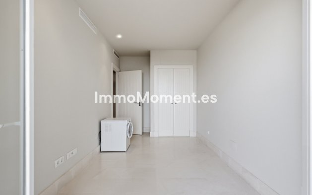 Resale - Apartment - Casares - Doña Julia