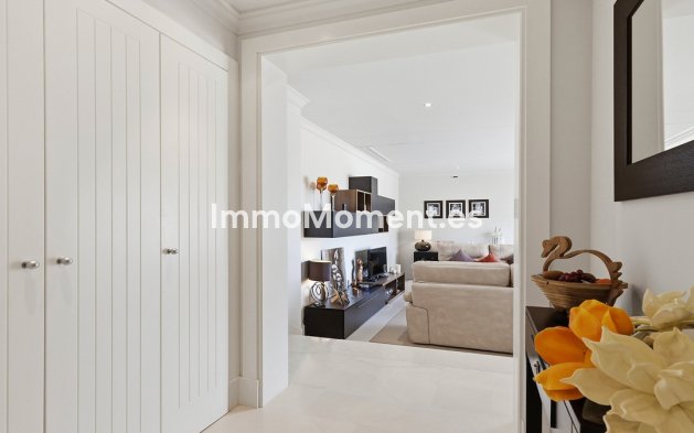 Resale - Apartment - Casares - Doña Julia