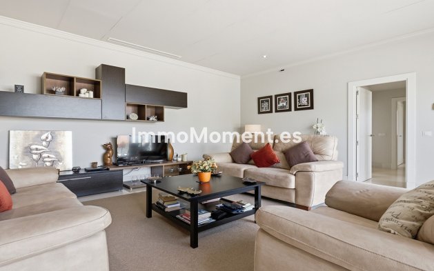 Resale - Apartment - Casares - Doña Julia