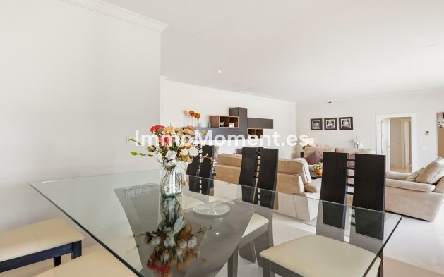 Resale - Apartment - Casares - Doña Julia