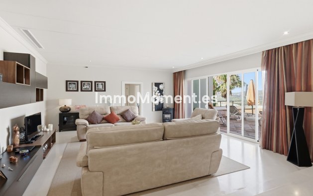 Resale - Apartment - Casares - Doña Julia