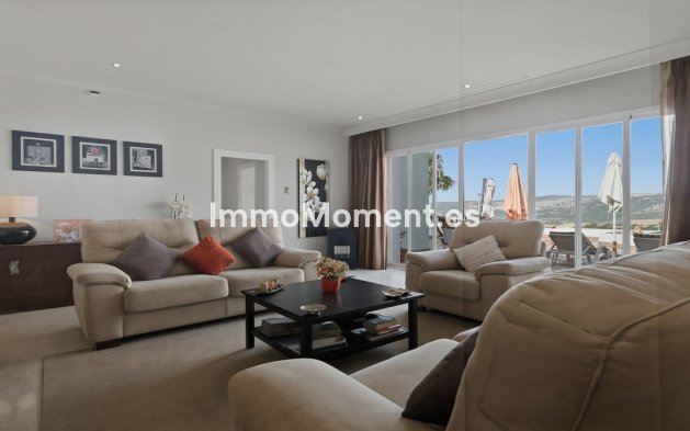 Resale - Apartment - Casares - Doña Julia