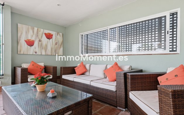 Resale - Apartment - Casares - Doña Julia