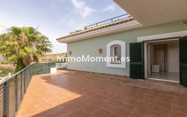 Resale - Apartment - Casares - Doña Julia