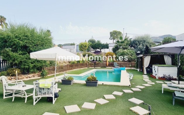 Resale - Detached villa - Inland  - Alhaurín de la Torre