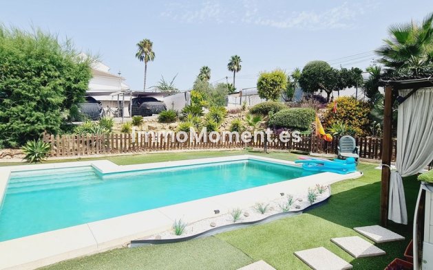 Resale - Detached villa - Inland  - Alhaurín de la Torre