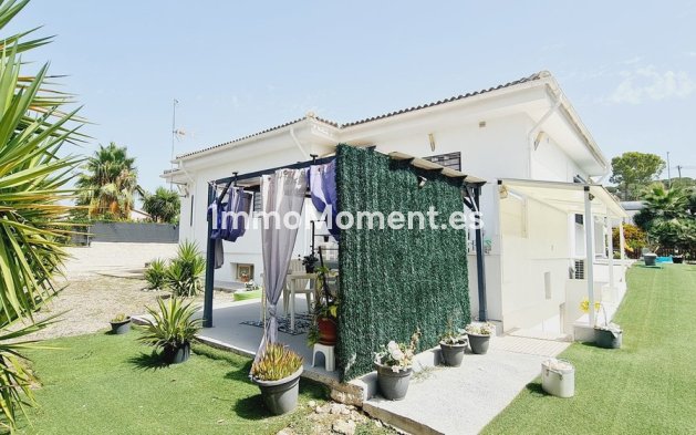 Resale - Detached villa - Inland  - Alhaurín de la Torre