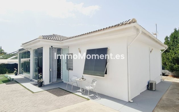 Resale - Detached villa - Inland  - Alhaurín de la Torre