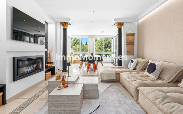 Resale - Apartment - Benahavís - La Quinta