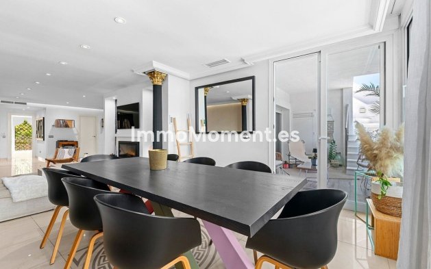 Resale - Apartment - Benahavís - La Quinta