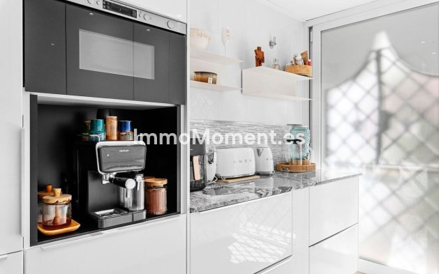 Resale - Apartment - Benahavís - La Quinta