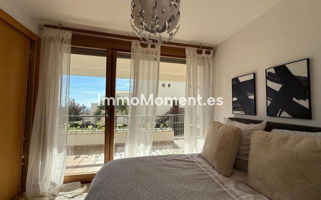 Resale - Apartment - Marbella - Altos de los Monteros