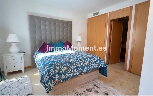Resale - Apartment - Marbella - Altos de los Monteros