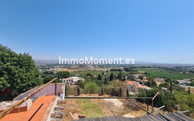 Resale - Plot - Inland  - Alhaurín de la Torre