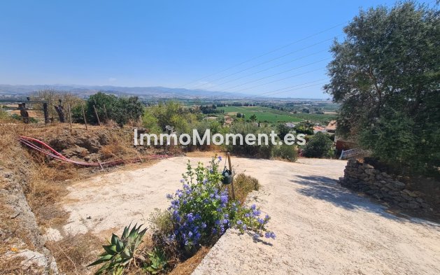 Resale - Plot - Inland  - Alhaurín de la Torre