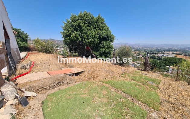 Resale - Plot - Inland  - Alhaurín de la Torre