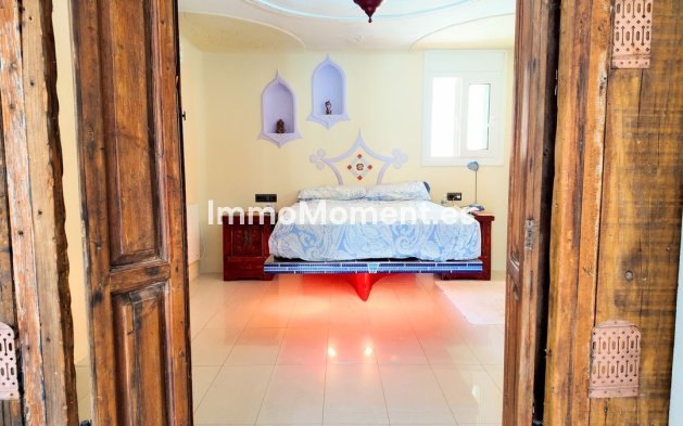 Bestaande woning - Vrijstaande villa - Binnenland  - Monda