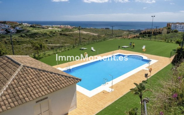 Resale - Apartment - Manilva - La Duquesa