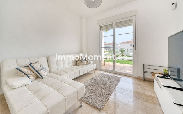 Resale - Apartment - Manilva - La Duquesa