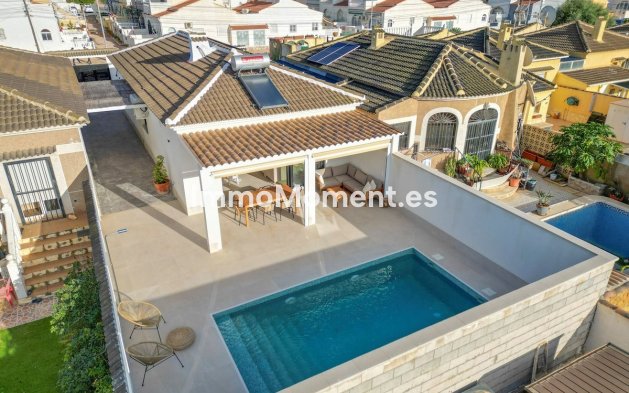 Bestaande woning - Vrijstaande villa - Torrevieja - Torrevieja Centro