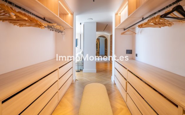 Resale - Apartment - Benahavís - Benahavís Centro