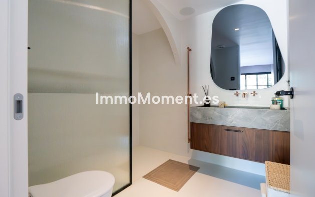 Resale - Apartment - Benahavís - Benahavís Centro