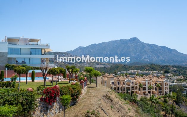 Resale - Apartment - Benahavís - Benahavís Centro