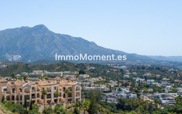 Resale - Apartment - Benahavís - Benahavís Centro