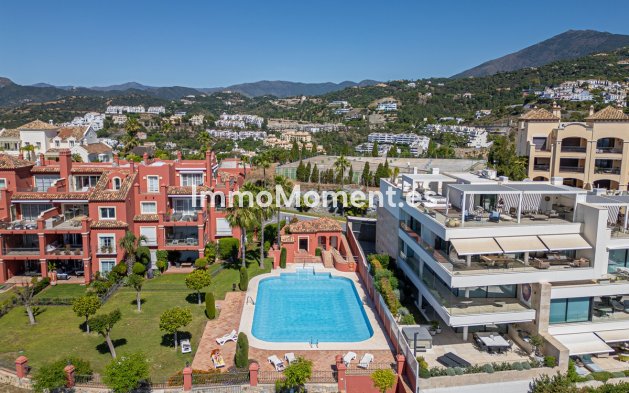 Resale - Apartment - Benahavís - Benahavís Centro