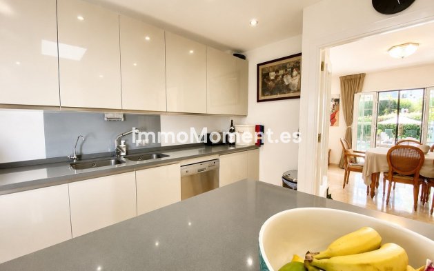Bestaande woning - Vrijstaande villa - Estepona  - Benamara