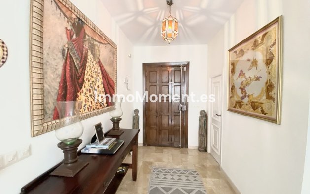 Bestaande woning - Vrijstaande villa - Estepona  - Benamara