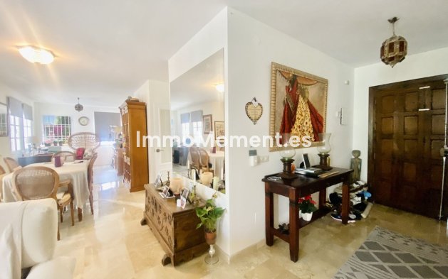 Bestaande woning - Vrijstaande villa - Estepona  - Benamara