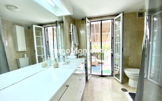 Bestaande woning - Vrijstaande villa - Estepona  - Benamara