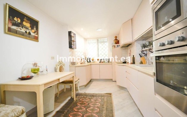 Revente - Appartement - Estepona  - Estepona Centro