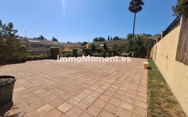 Resale - Townhouse - Estepona - Estepona Centro