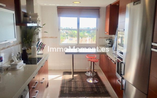 Resale - Apartment - Estepona - Estepona Centro
