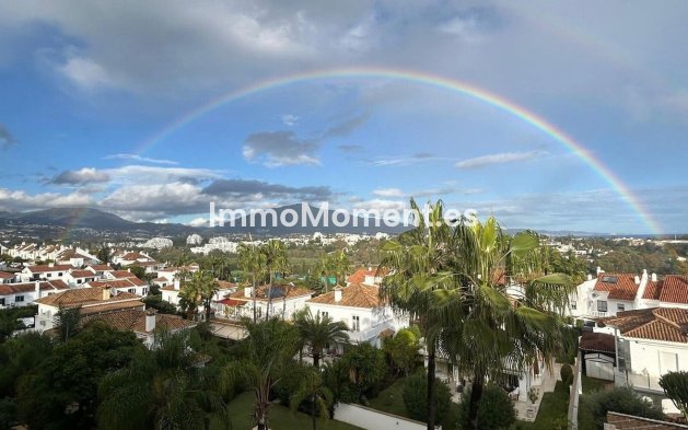 Resale - Apartment - Estepona - Estepona Centro